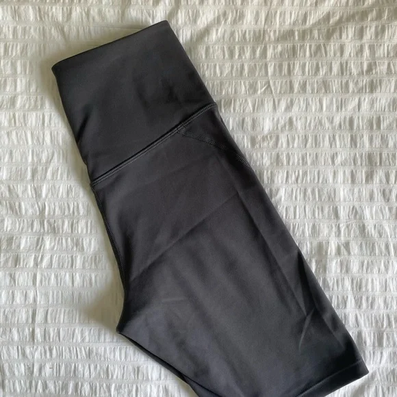 Girlfriend Collective Short - Picture 2 of 3